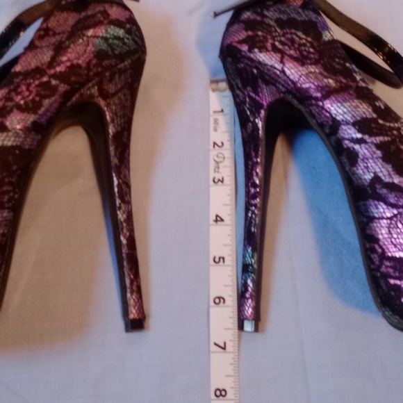 Shoe Dazzle Black and Purple Lace Stiletto Heels, Size  9 - Picture 4 of 11